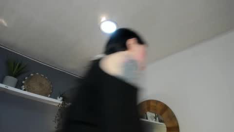  Alice  online show from 03-05-25, 08:10