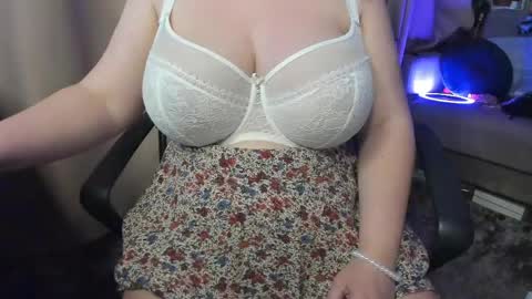 lisa online show from 05-03-26, 07:42
