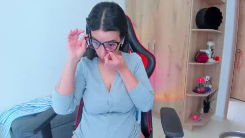 Snapshot of _amanda_seyfried19 chatting on 03-18-26, 05:05 AMANDA online show from 03-18-26, 05:05