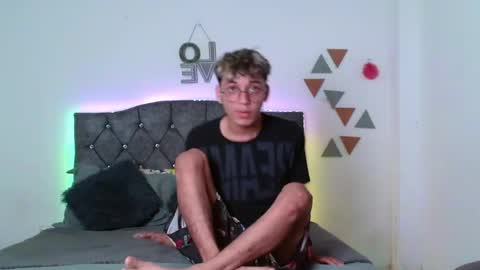 Snapshot of _andrew_willyams chatting on 01-13-25, 02:00 Andres online show from 01-13-25, 02:00
