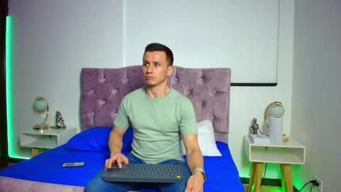 _andrewfalcon2 online show from 01-24-25, 12:31