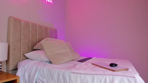 ngela  online show from 01-29-25, 11:41