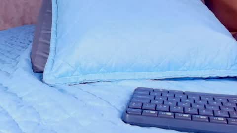 Any online show from 05-01-26, 07:18