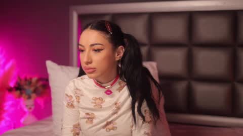 Snapshot of _anna_bloom chatting on 02-10-25, 02:30 Anna online show from 02-10-25, 02:30