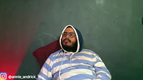 Annie Andrick online show from 11-10-25, 12:59