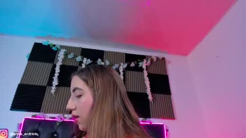 Annie Andrick online show from 06-15-26, 09:22