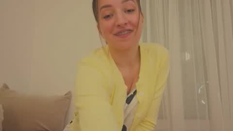 Anna online show from 10-23-25, 07:01