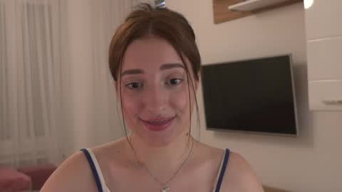 Snapshot of _annieone chatting on 04-27-26, 02:37 Anna online show from 04-27-26, 02:37