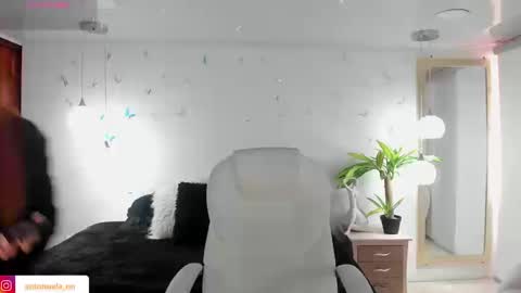 antonnela online show from 03-17-26, 02:42