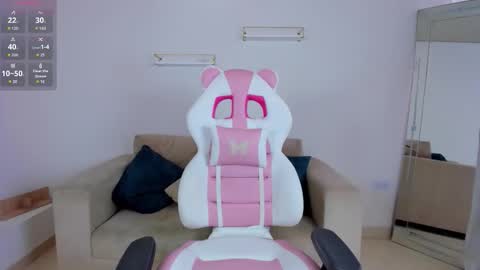 Snapshot of _april_smith_ chatting on 03-04-26, 12:11 online show from 03-04-26, 12:11