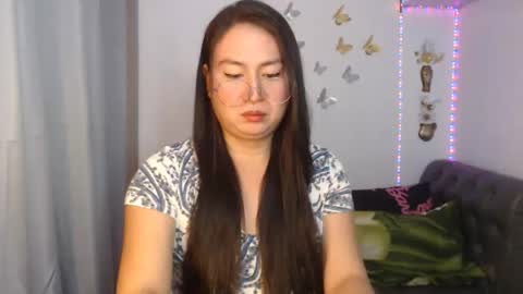 Snapshot of _arah chatting on 09-09-25, 11:15 arah online show from 09-09-25, 11:15