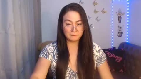 Snapshot of _arah chatting on 09-15-25, 09:48 arah online show from 09-15-25, 09:48