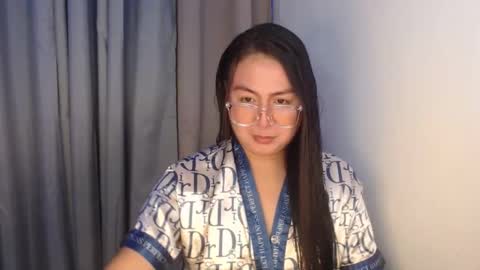 Snapshot of _arah chatting on 10-16-25, 11:44 arah online show from 10-16-25, 11:44