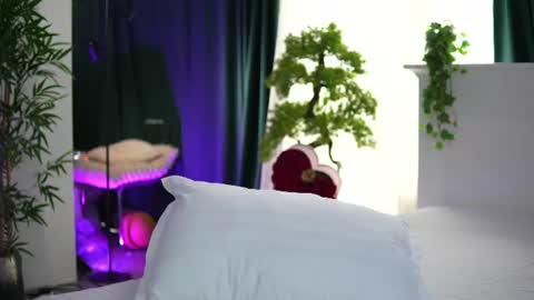 Arielle online show from 06-24-26, 06:23