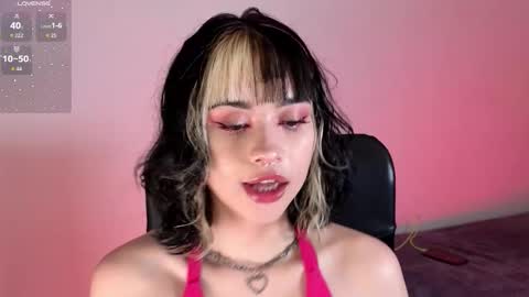 Aria online show from 12-23-25, 01:58