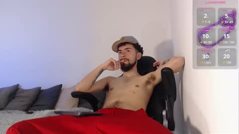 Snapshot of _aronm chatting on 03-26-26, 10:15 AronM online show from 03-26-26, 10:15