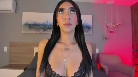 Ashly online show from 10-31-25, 01:45