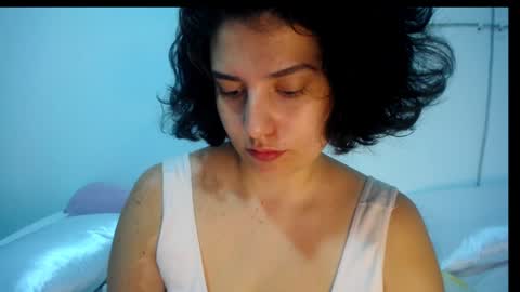 atenea online show from 02-04-25, 01:06