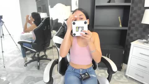 Atenea  online show from 09-17-25, 01:13
