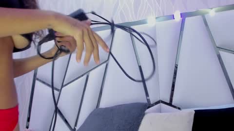 Snapshot of _aurora18 chatting on 02-01-25, 02:47 Aura online show from 02-01-25, 02:47