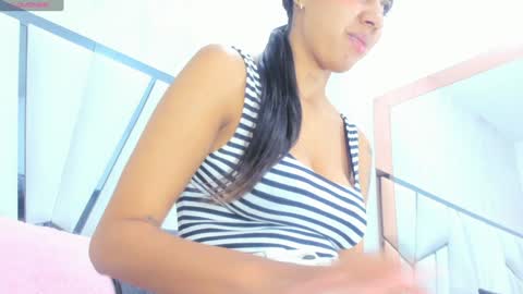 Snapshot of _aurora18 chatting on 02-06-25, 03:06 Aura online show from 02-06-25, 03:06