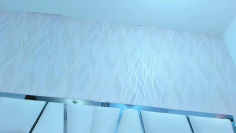 Snapshot of _aurora18 chatting on 02-09-25, 06:11 Aura online show from 02-09-25, 06:11