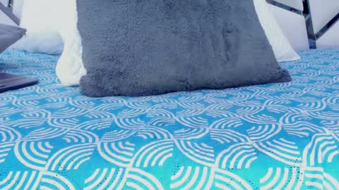 Snapshot of _aurora18 chatting on 02-14-25, 06:34 Aura online show from 02-14-25, 06:34