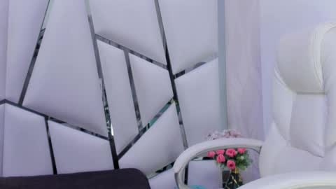 Snapshot of _aurora18 chatting on 03-09-25, 06:50 Aura online show from 03-09-25, 06:50