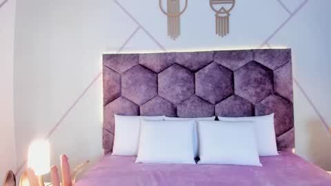 _aurora_collins_ online show from 11-01-25, 01:13