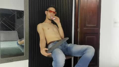 Snapshot of _axel_09 chatting on 04-18-26, 04:44 _axel_09 online show from 04-18-26, 04:44