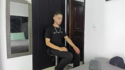 Snapshot of _axel_09 chatting on 04-21-26, 03:57 _axel_09 online show from 04-21-26, 03:57