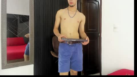 Snapshot of _axel_09 chatting on 04-28-26, 04:17 _axel_09 online show from 04-28-26, 04:17