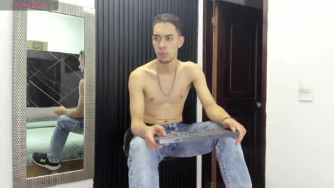 Snapshot of _axel_09 chatting on 05-23-26, 04:18 _axel_09 online show from 05-23-26, 04:18