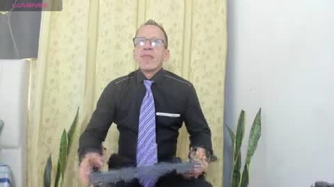 Snapshot of _axelking1_ chatting on 07-07-26, 11:47 Axel online show from 07-07-26, 11:47