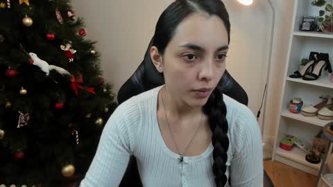 Bella Evans online show from 01-14-25, 05:40