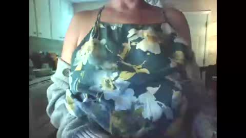 Snapshot of _big_tits_mcgee chatting on 02-19-25, 03:27 Big Tits McGee online show from 02-19-25, 03:27