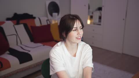 Lili online show from 01-20-25, 09:11