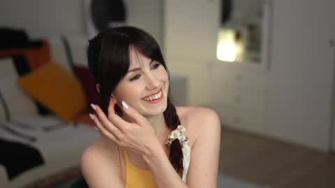 Lili online show from 11-05-25, 11:21