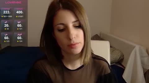 Snapshot of _blackpearl chatting on 11-12-25, 08:41 Laura online show from 11-12-25, 08:41