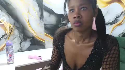 Snapshot of _blond23 chatting on 02-13-26, 12:01 _blond23 online show from 02-13-26, 12:01