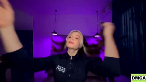 Hey were Vi and Alex VACATION FROM OCTOBER 31 TO NOVEMBER 12. AVAILABLE ON INST online show from 09-30-25, 11:10