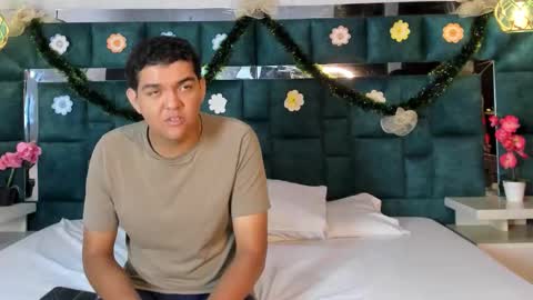 _bonnyandclyde online show from 12-20-25, 11:39