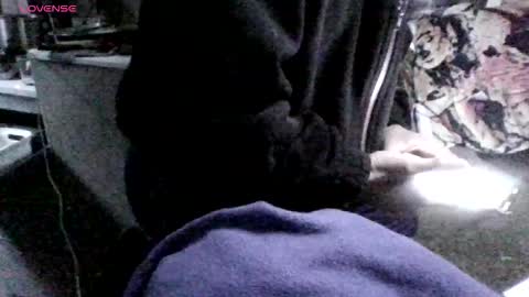 Boy online show from 02-11-26, 05:51