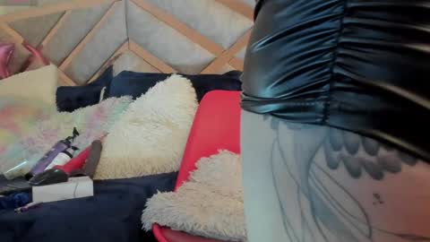 Brenda online show from 02-05-25, 07:31