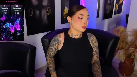 Snapshot of _brenna_hanson_ chatting on 02-07-25, 07:06 Brenna online show from 02-07-25, 07:06