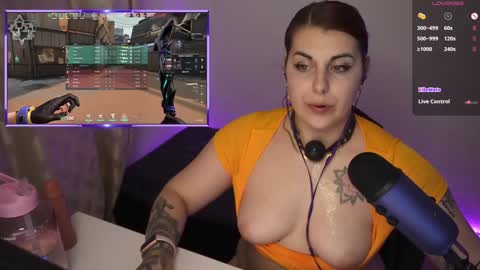 Candy online show from 01-10-25, 12:38