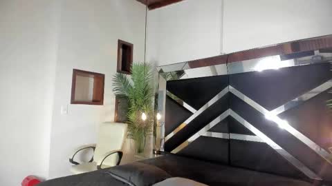 Snapshot of _candy_sweet chatting on 09-30-25, 05:51 Candy online show from 09-30-25, 05:51