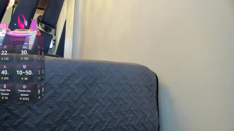 Snapshot of _candy_sweet chatting on 10-31-25, 12:06 Candy online show from 10-31-25, 12:06