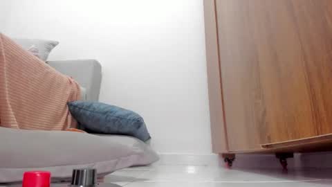 Candy online show from 05-12-26, 08:50