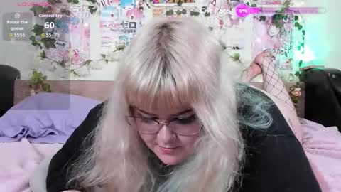 Snapshot of _candym1lky_ chatting on 03-08-26, 07:45 _candym1lky_ online show from 03-08-26, 07:45